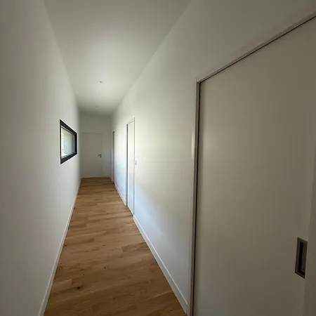 Californian Vila Saint-Germain-sur-Ay